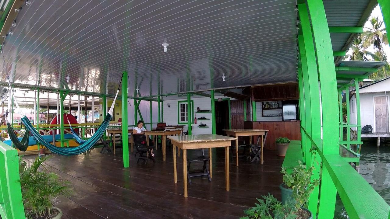 Hostal Green Coast Carenero Island Buitenkant foto