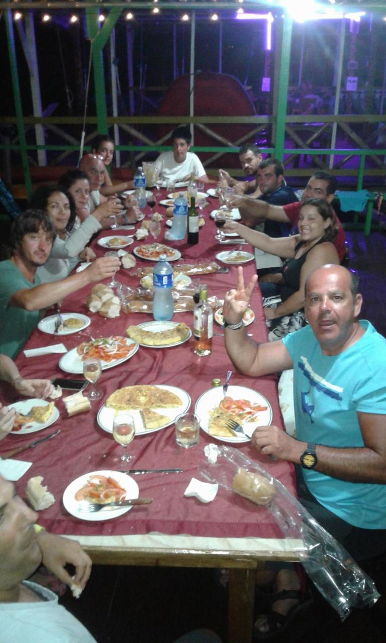 Hostal Green Coast Carenero Island Buitenkant foto