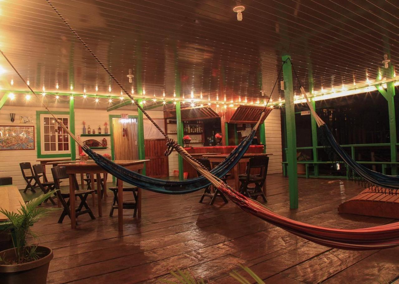 Hostal Green Coast Carenero Island Buitenkant foto