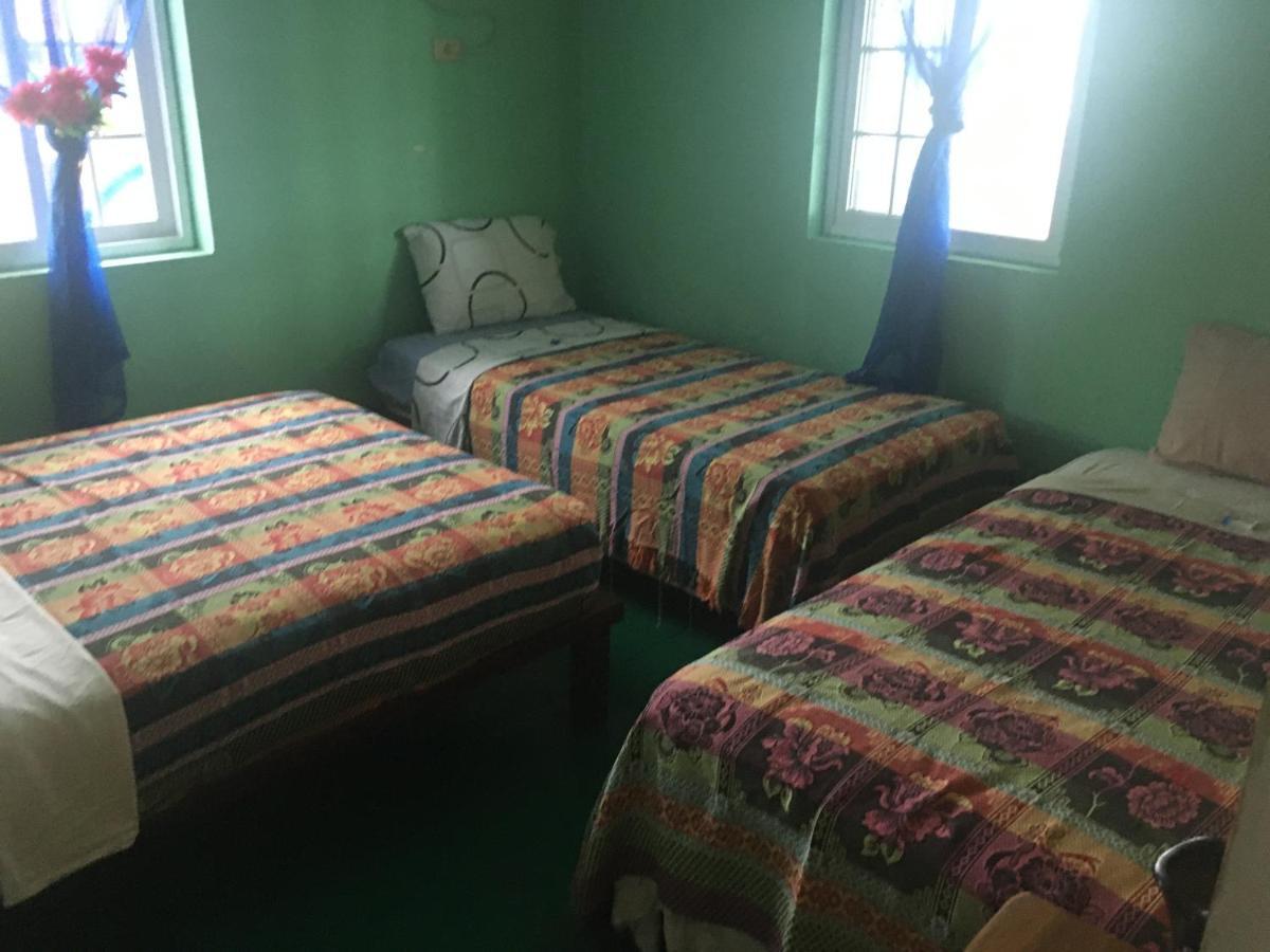 Hostal Green Coast Carenero Island Buitenkant foto